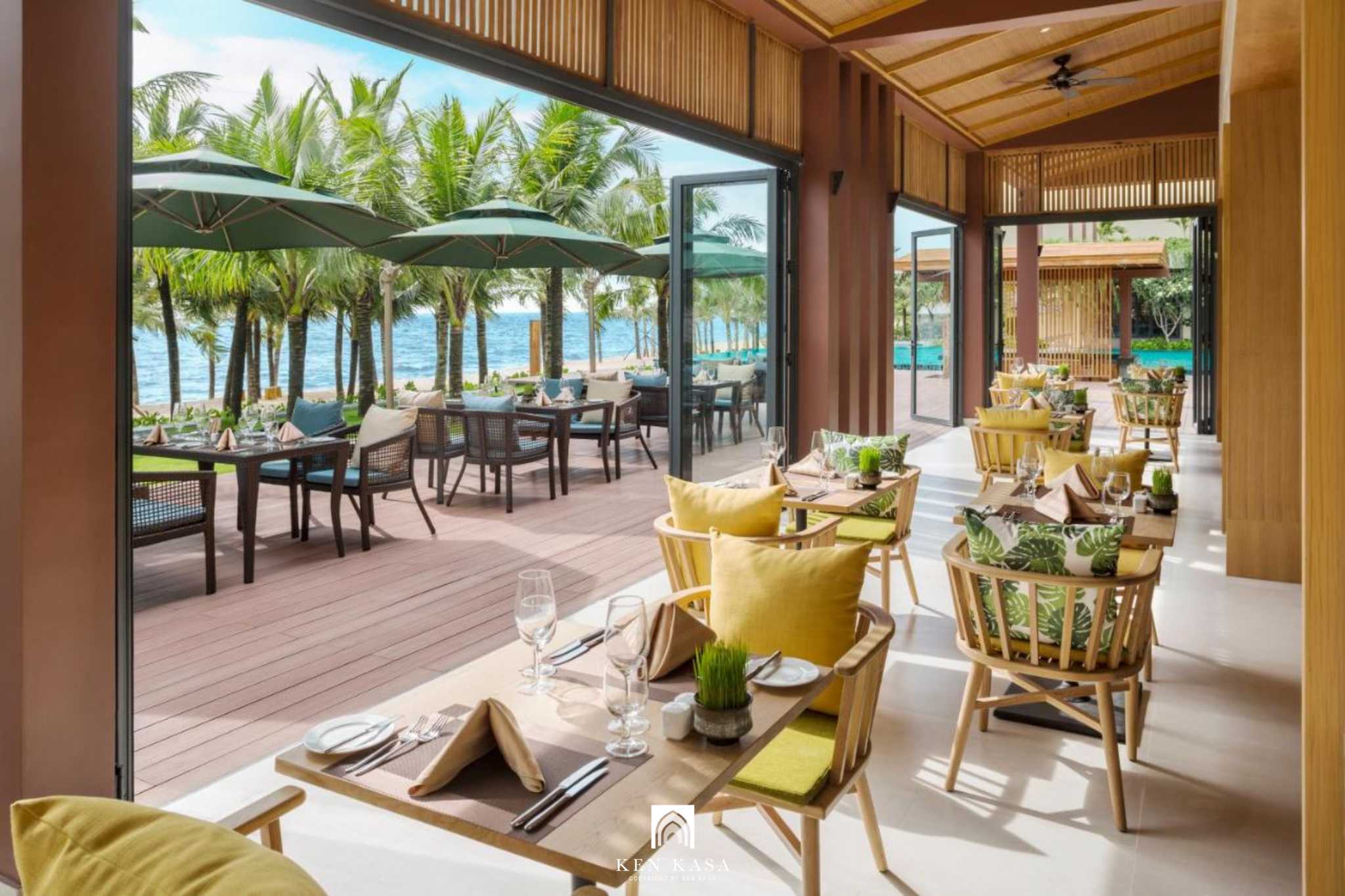 Nh&agrave; h&agrave;ng tại Dusit Princess Moonrise Beach Resort